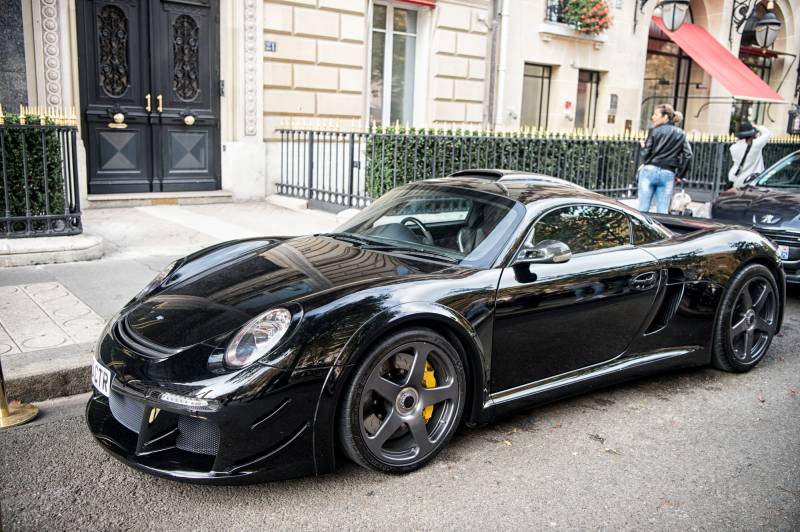 Où trouver un garagiste Porsche pour la petite et la grande révision d'une 911 cayman boxster spider proche de Paris 75 ?