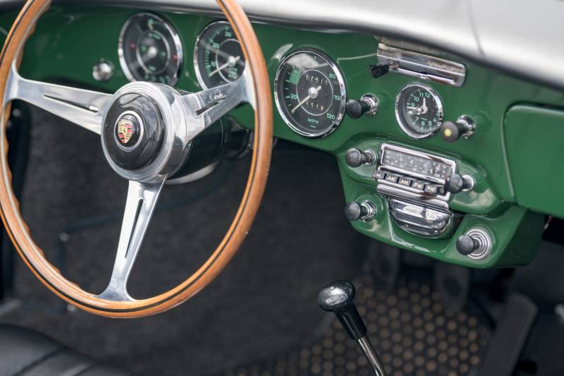 A Beauvais révision porsche classic ancienne et collection avant ou après les 24 heures du Mans